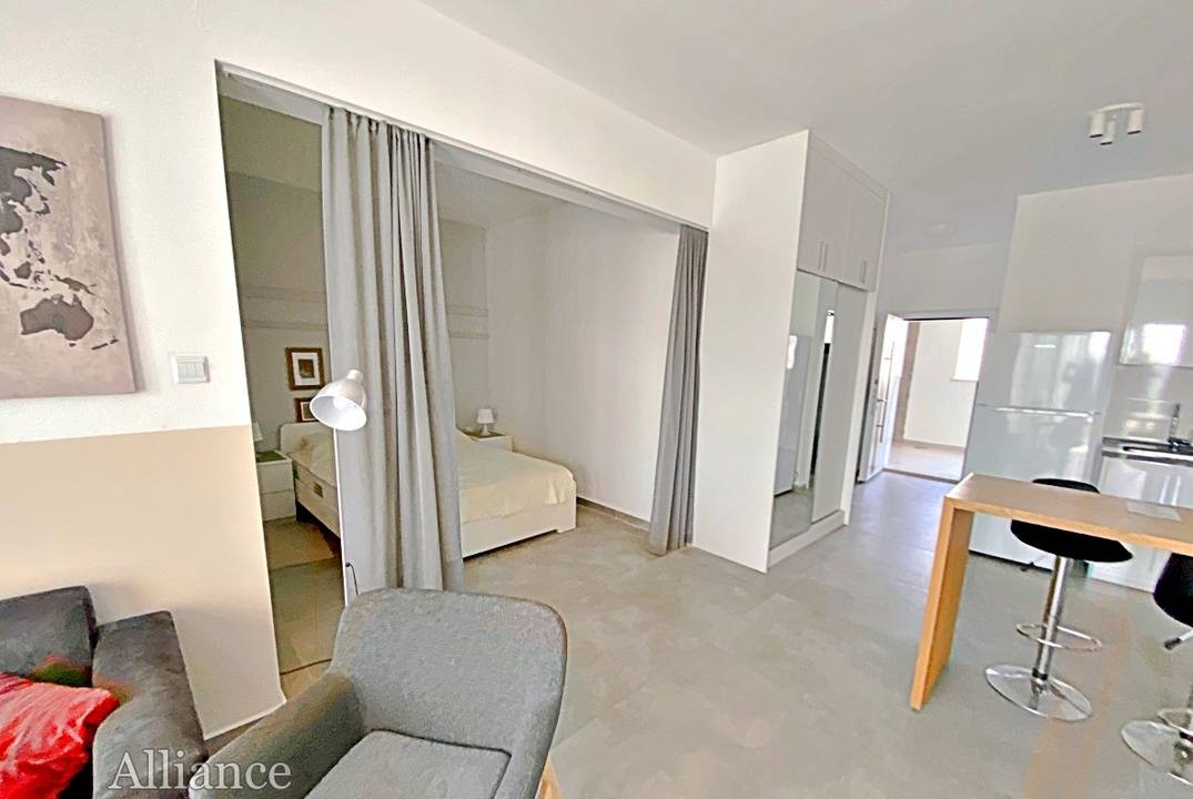 Studio apartments with a niche for a bed in a complex located 600 meters from the sea