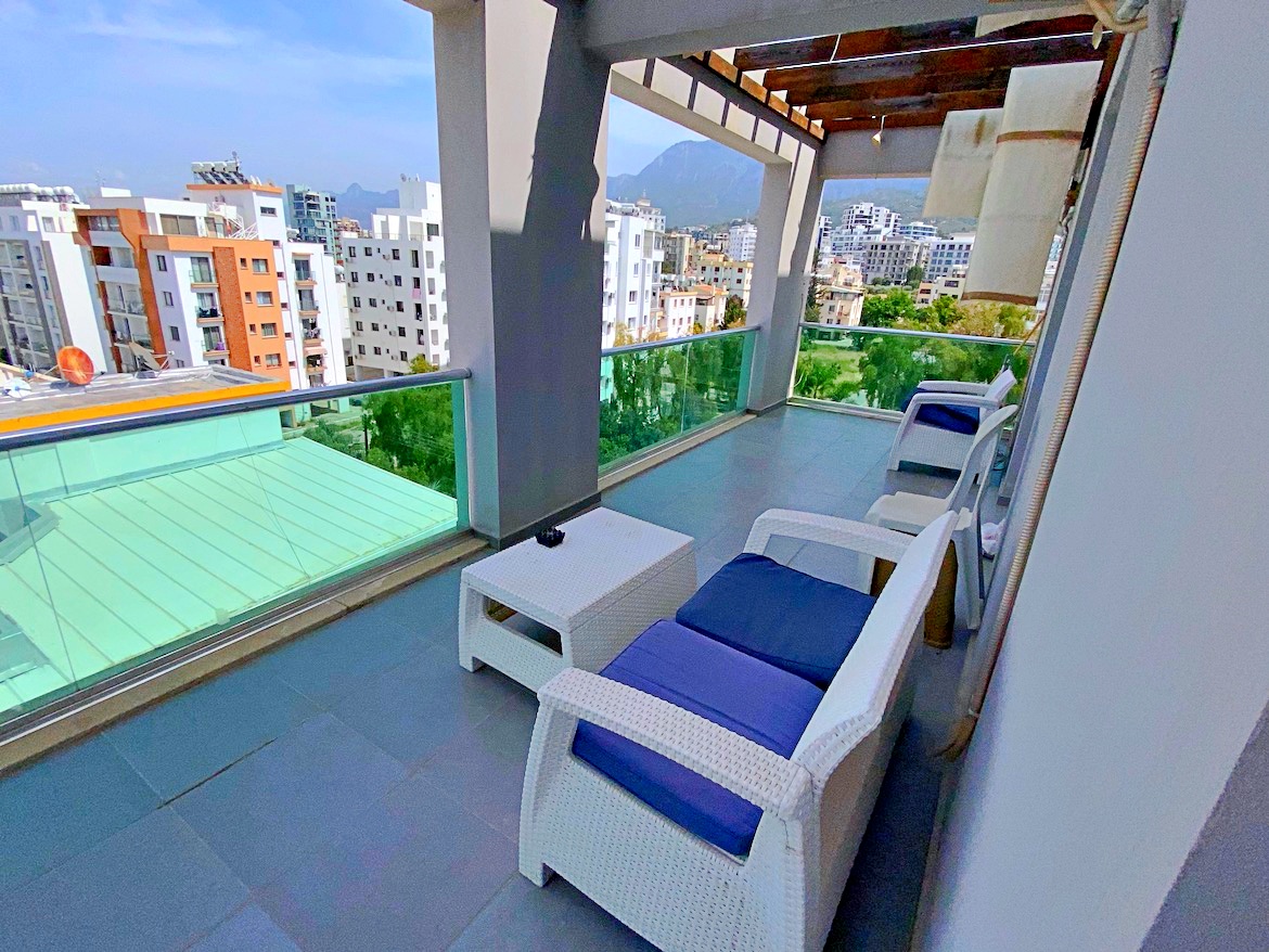 Penthouse in Kyrenia 1 + 1 with large terraces and 180 degree views