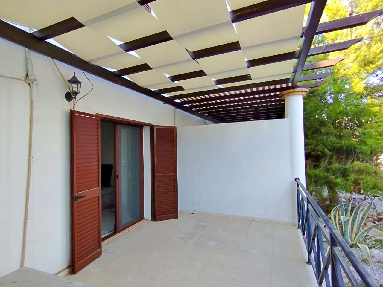 Villa - townhouse in Tatlysu in a beautiful complex with a swimming pool and access to the sea