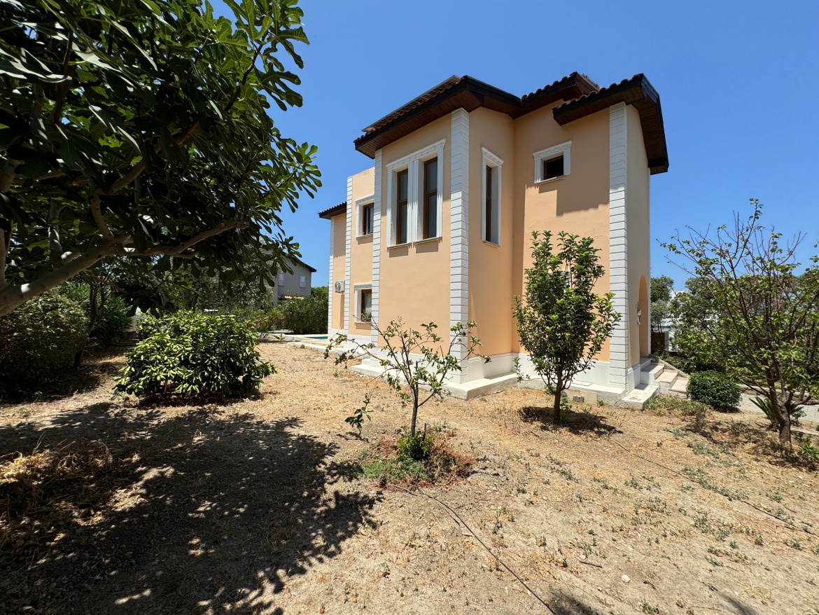 Villa in Ozankoy with private pool and large plot!