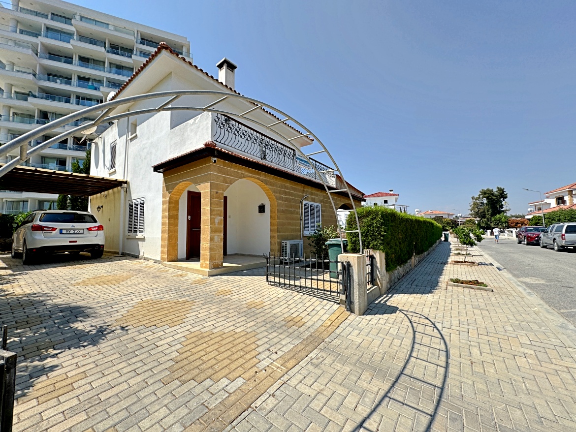 Sale of 3 + 1 villa near the coast, individual title deeds