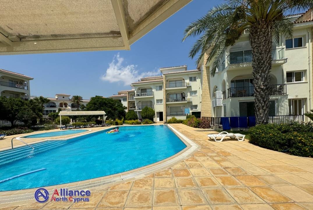 Spacious 1+1 apartment on the seafront in Bogaz