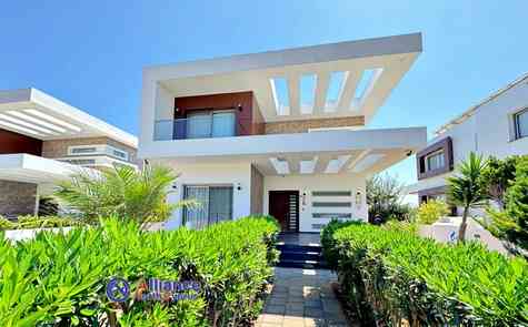 Modern villa in Catalkoy 4+1, 200 meters from the sea!