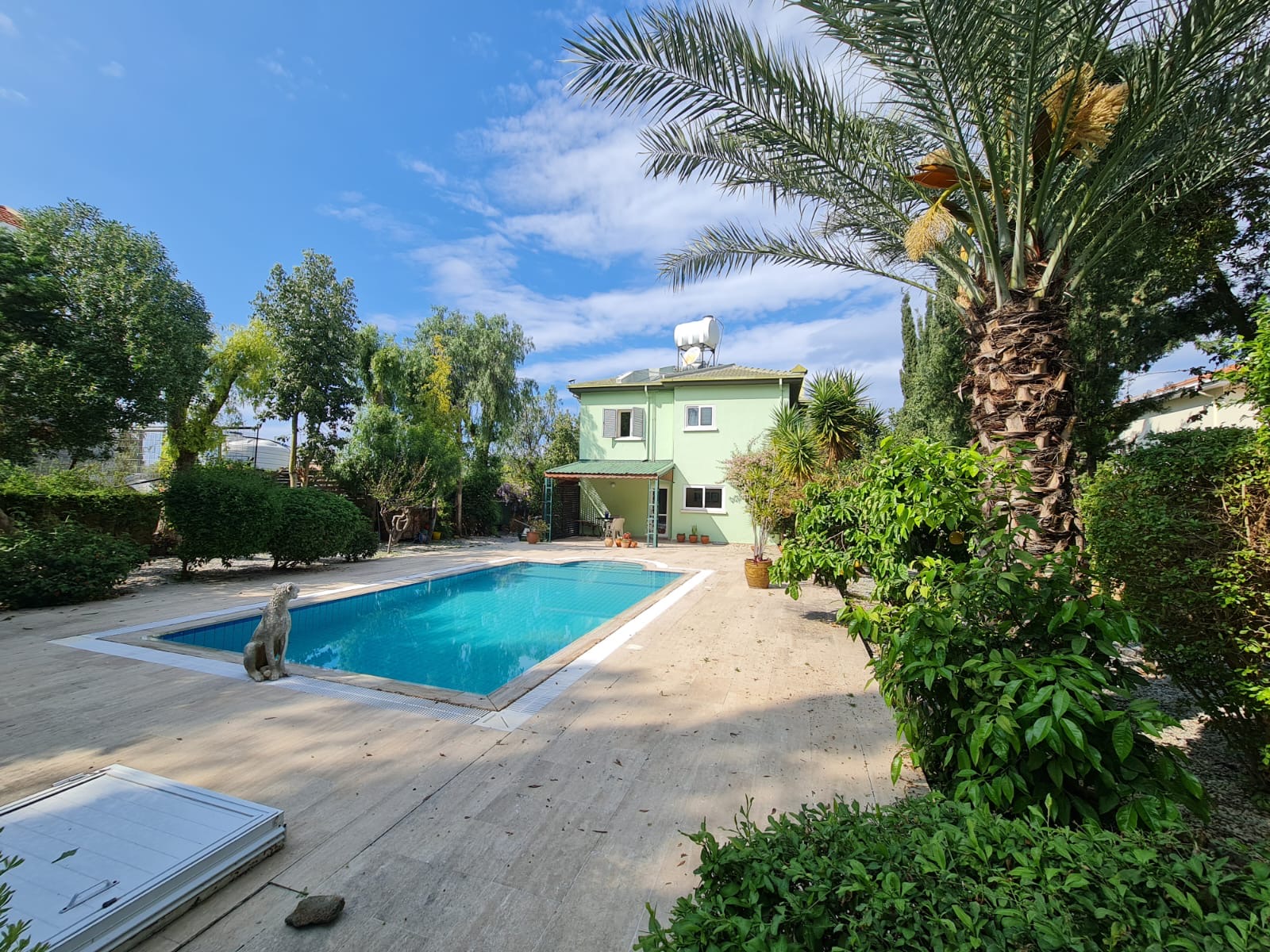 Villa with pool in Karaoglanoglu for rent