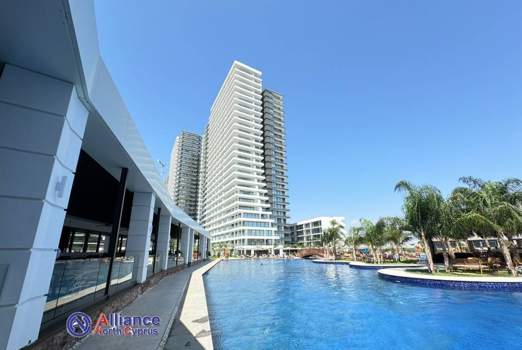 Apartment 1+1 in a luxury complex by the sea, urgent sale due to moving!