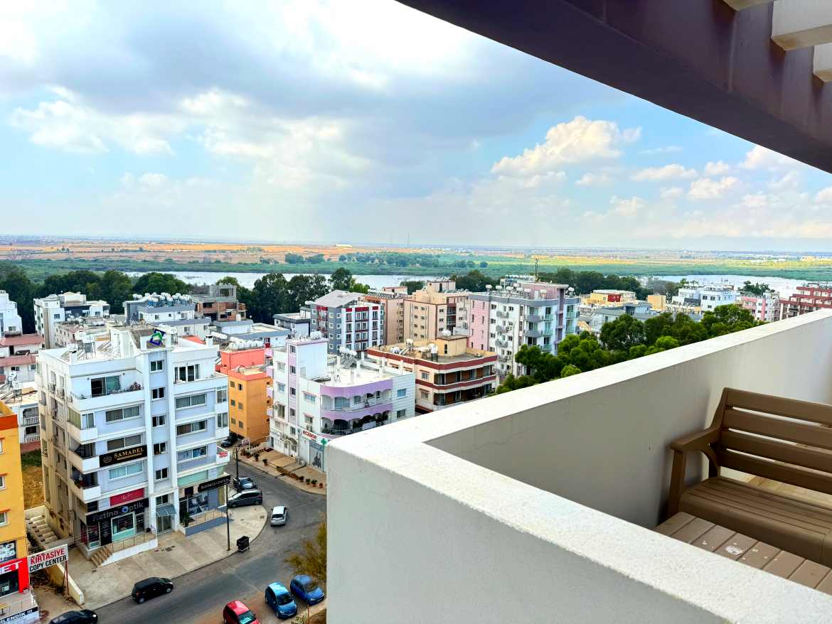 Luxury penthouse in Famagusta - center area, Alasya Park complex!