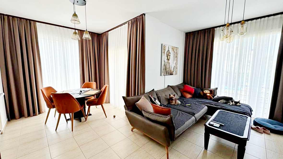 Luxury 3+1 apartment in a quiet complex in the center of Kyrenia