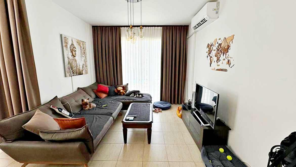 Luxury 3+1 apartment in a quiet complex in the center of Kyrenia