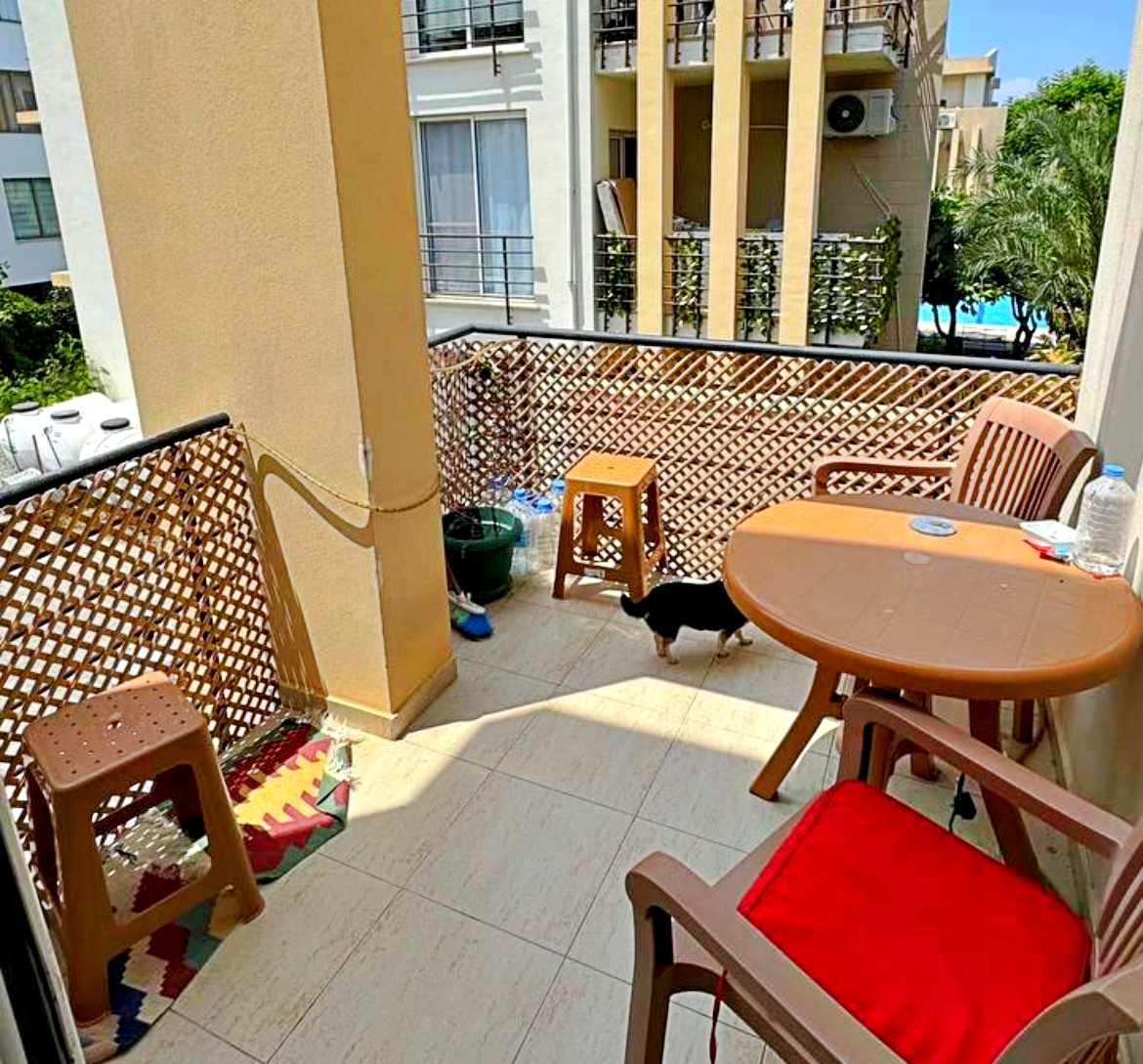 Luxury 3+1 apartment in a quiet complex in the center of Kyrenia