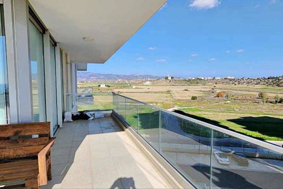 Spacious and Modern 2+1 Apartment for Sale in the Exclusive "Abelia" Complex by the Sea!