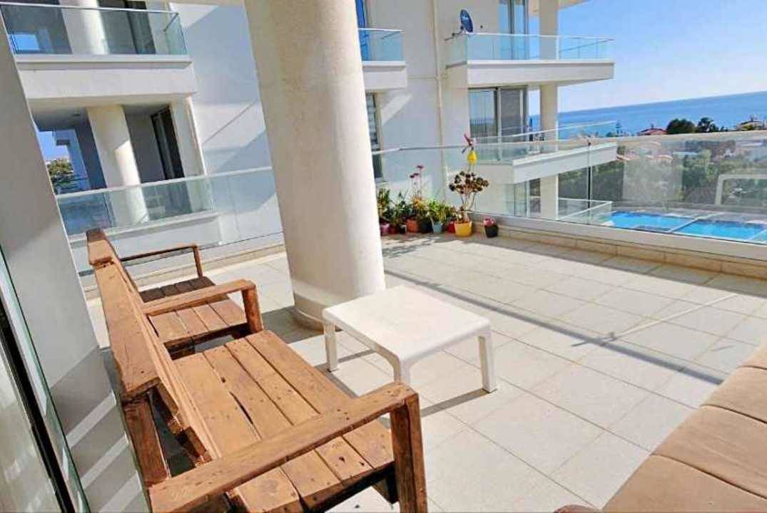 Spacious and Modern 2+1 Apartment for Sale in the Exclusive "Abelia" Complex by the Sea!