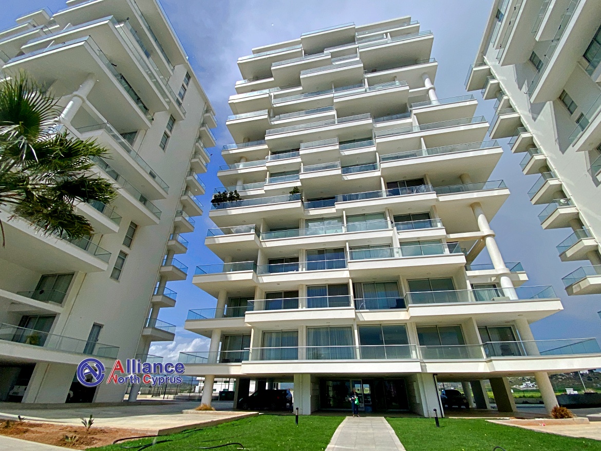 Spacious and Modern 2+1 Apartment for Sale in the Exclusive "Abelia" Complex by the Sea!